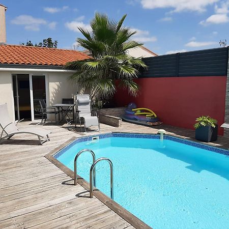 Studio Independant Chez L'Habitant Avec Piscine Et Cuisine Exterieures La Rochelle  Eksteriør billede