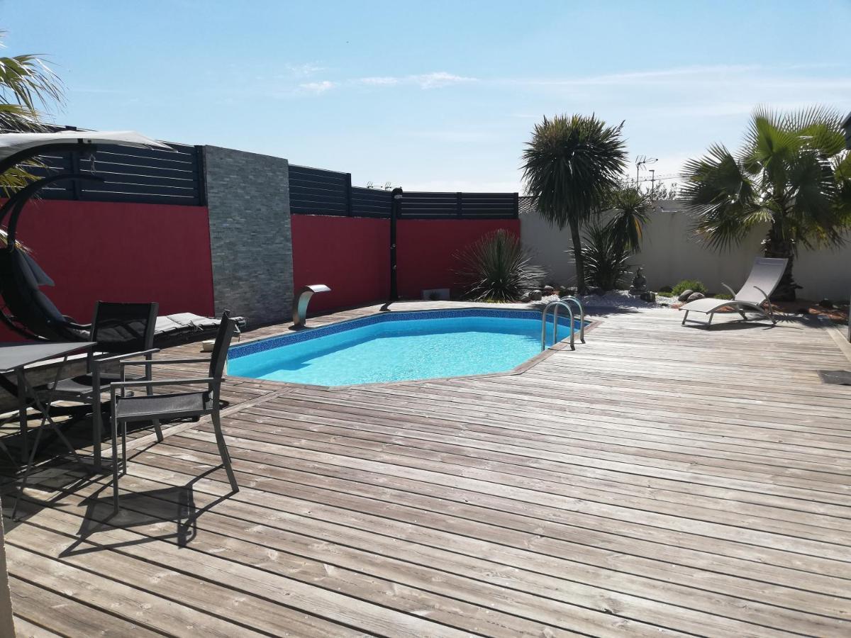 Studio Independant Chez L'Habitant Avec Piscine Et Cuisine Exterieures La Rochelle  Eksteriør billede