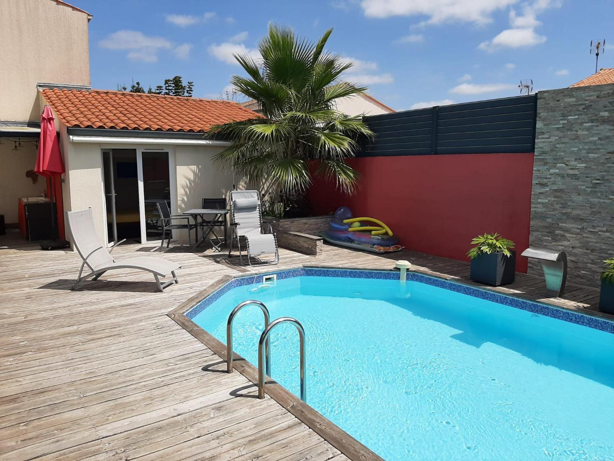 Studio Independant Chez L'Habitant Avec Piscine Et Cuisine Exterieures La Rochelle  Eksteriør billede