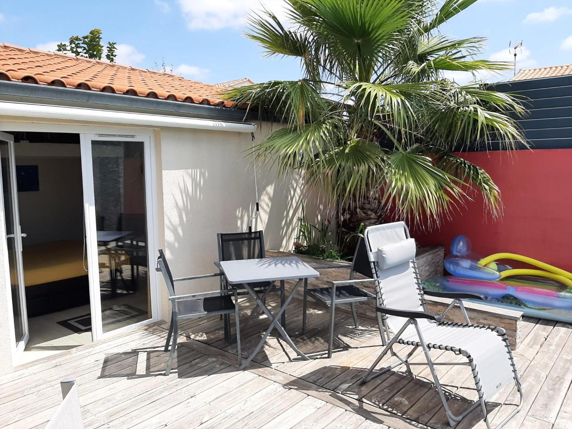 Studio Independant Chez L'Habitant Avec Piscine Et Cuisine Exterieures La Rochelle  Eksteriør billede
