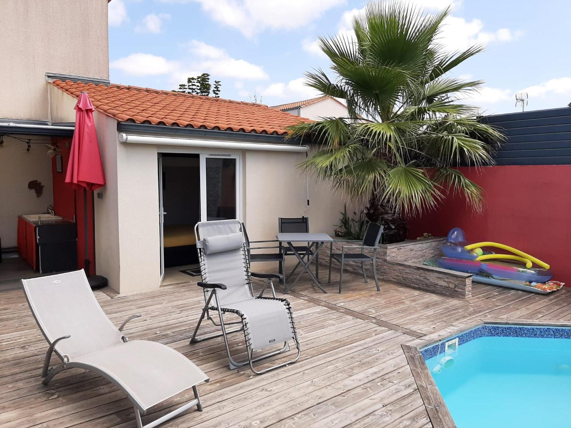 Studio Independant Chez L'Habitant Avec Piscine Et Cuisine Exterieures La Rochelle  Eksteriør billede